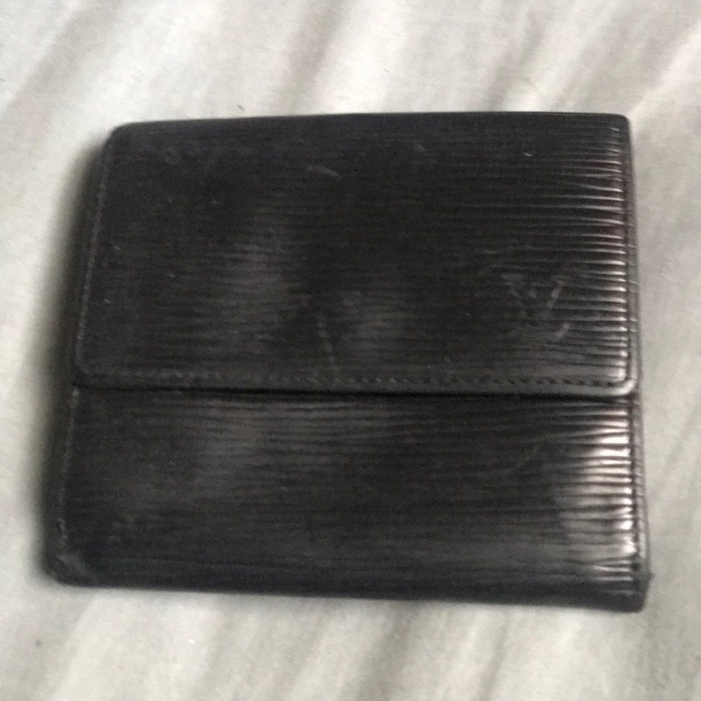 LV used tri-fold wallet